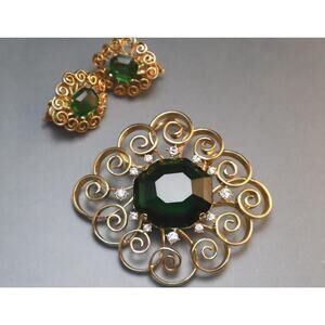 Vintage Butler Huge Green Stone Brooch-Pendant Earrings Set